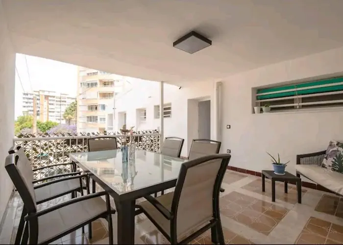 Stylish & Fully Furnished 3 Bedrooms Flat -4 Min Walk To Beautiful