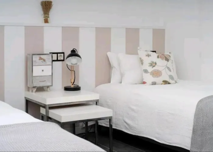 Stylish & Fully Furnished 3 Bedrooms Flat -4 Min Walk To Beautiful 公寓 阿利坎特