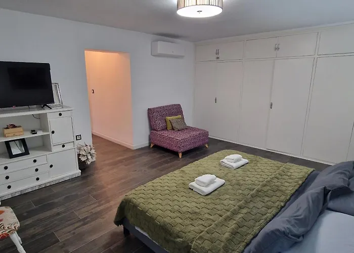 公寓 Stylish & Fully Furnished 3 Bedrooms Flat -4 Min Walk To Beautiful *