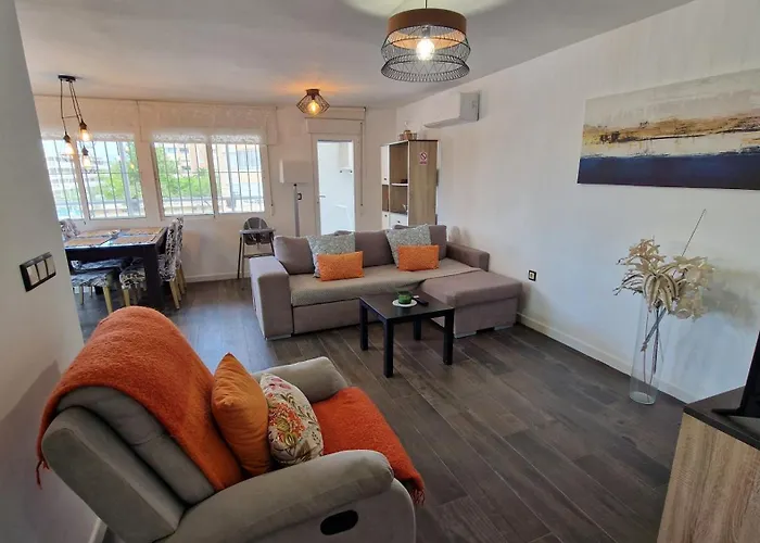 公寓 Stylish & Fully Furnished 3 Bedrooms Flat -4 Min Walk To Beautiful 阿利坎特